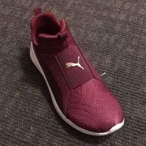 Maroon/ brick red Pumas